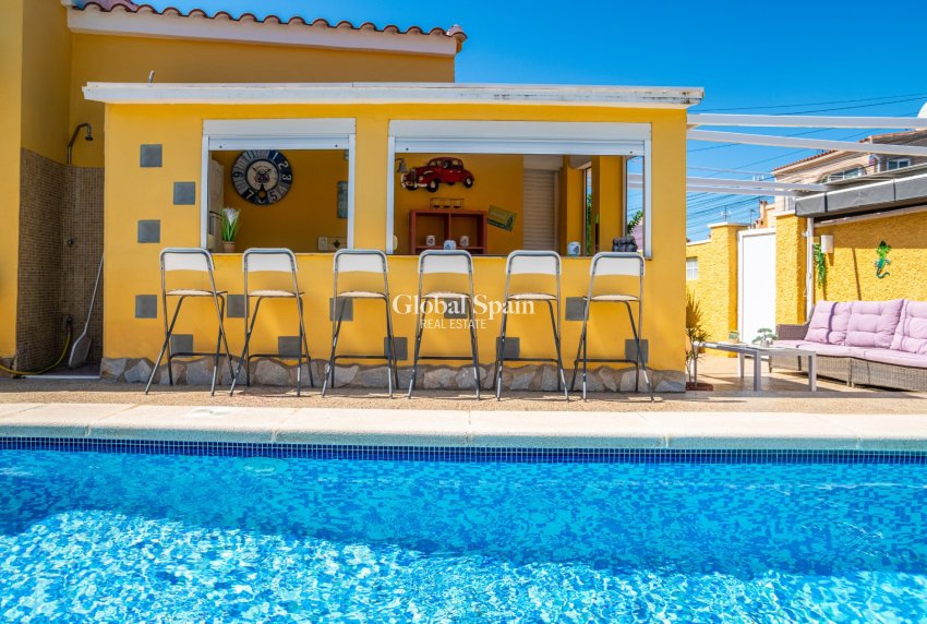 Wiederverkauf - Haus -
SAN FULGENCIO - urb.la marina