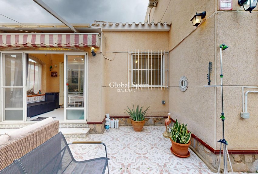 Wiederverkauf - HAUS -
SAN MIGUEL DE SALINAS - 03193