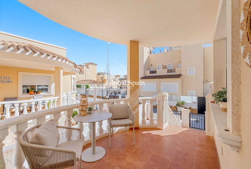 Wiederverkauf - HAUS -
SAN MIGUEL DE SALINAS - Costa Blanca