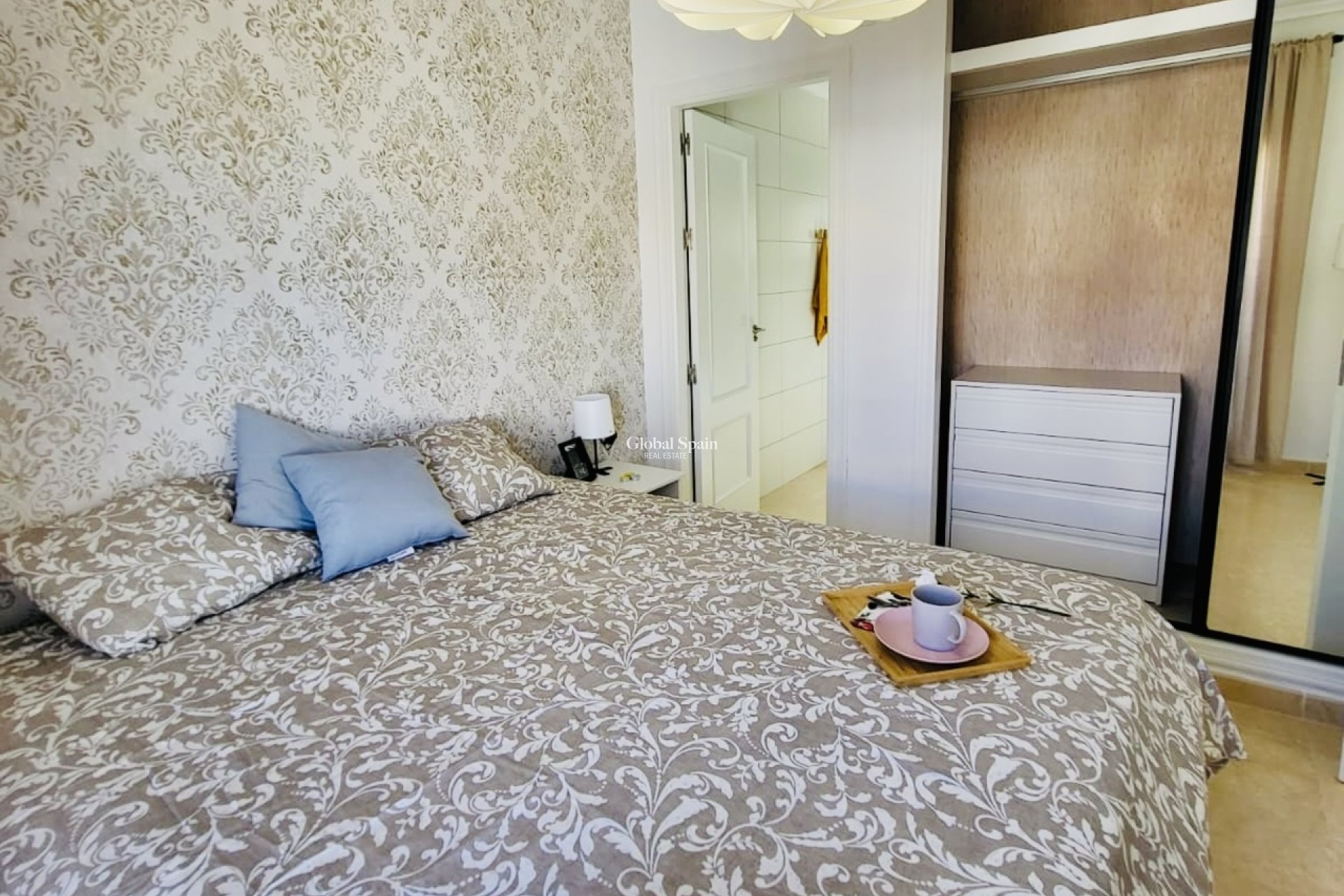 Wiederverkauf - HAUS -
SAN MIGUEL DE SALINAS - Inland