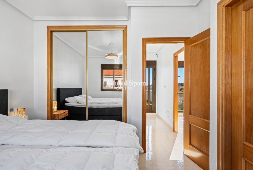 Wiederverkauf - HAUS -
SAN MIGUEL DE SALINAS - Inland