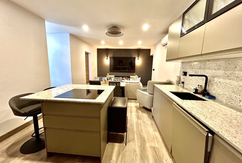 Wiederverkauf - HAUS -
SAN MIGUEL DE SALINAS - Inland