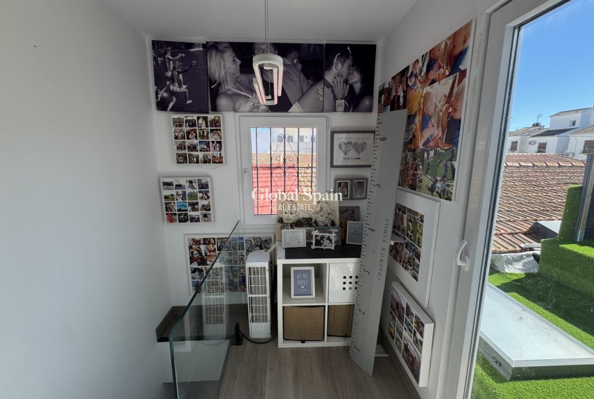 Wiederverkauf - HAUS -
SAN MIGUEL DE SALINAS - Inland