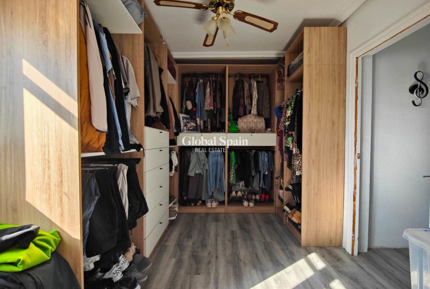 Wiederverkauf - HAUS -
SAN MIGUEL DE SALINAS - Inland