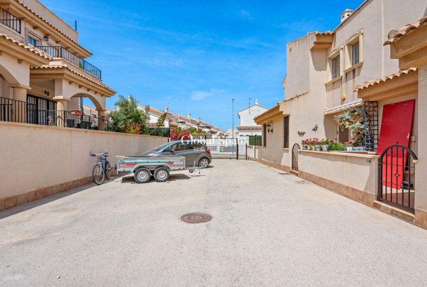 Wiederverkauf - HAUS -
SAN MIGUEL DE SALINAS - Inland