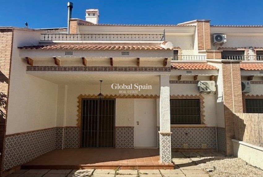 Wiederverkauf - HAUS -
SAN MIGUEL DE SALINAS - Inland