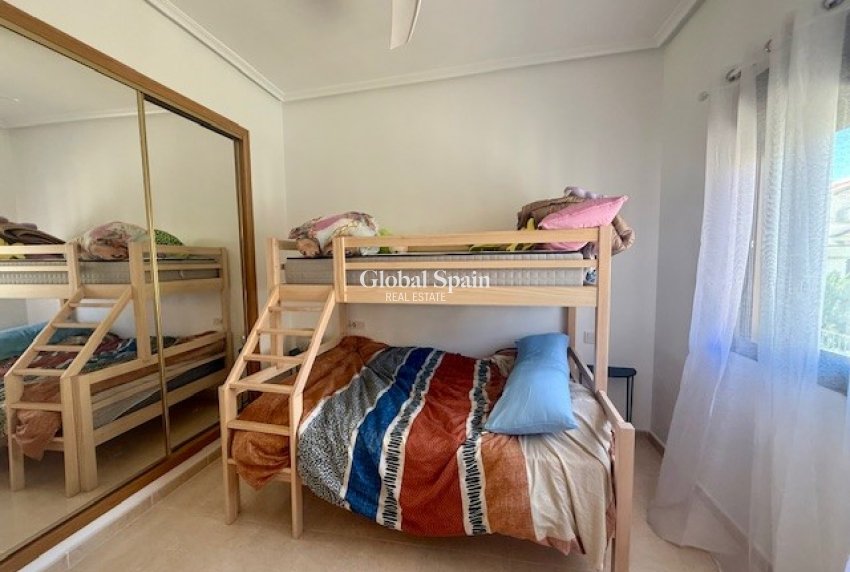 Wiederverkauf - HAUS -
SAN MIGUEL DE SALINAS - Inland