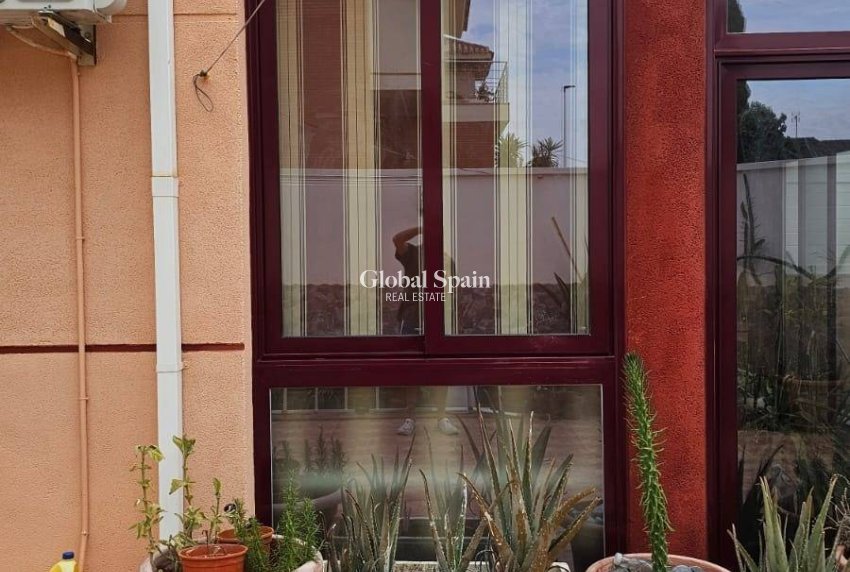 Wiederverkauf - HAUS -
SANTIAGO DE LA RIBERA - Playa De Santiago De La Ribera