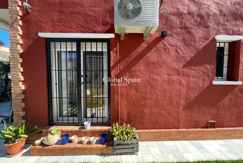 Wiederverkauf - HAUS -
TORRE DE LA HORADADA - Costa Blanca