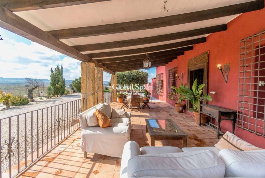 Wiederverkauf - HAUS -
TORREMENDO - Costa Blanca