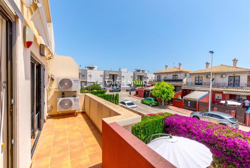 Wiederverkauf - HAUS -
TORREVIEJA - Aguas Nuevas