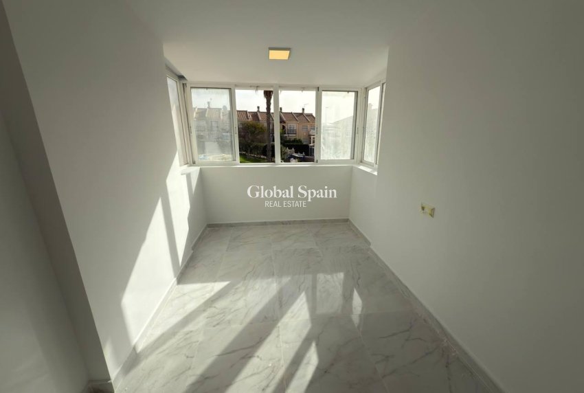 Wiederverkauf - HAUS -
TORREVIEJA - Aguas Nuevas