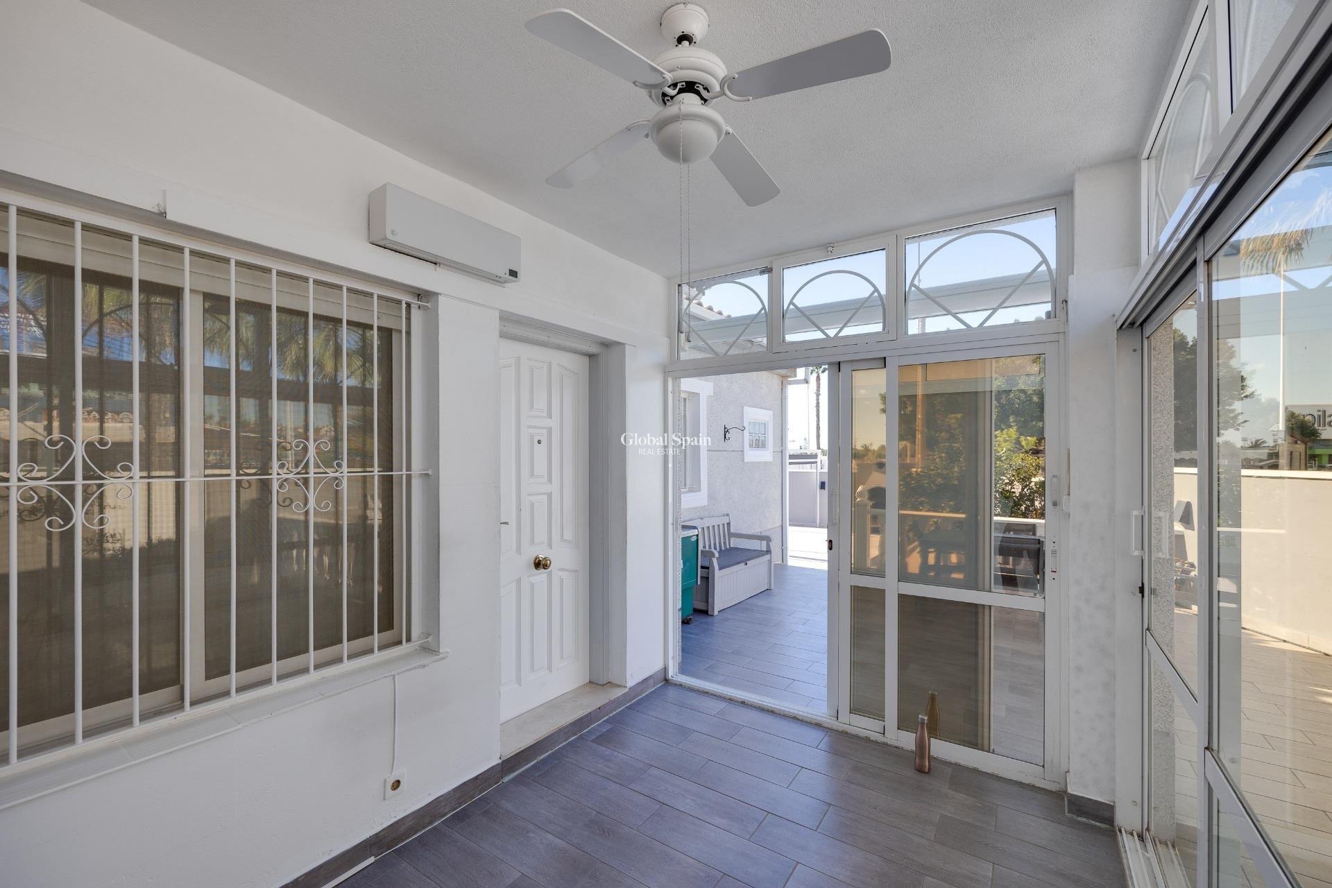 Wiederverkauf - HAUS -
TORREVIEJA - Aguas Nuevas