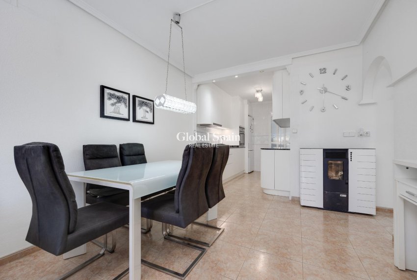 Wiederverkauf - HAUS -
TORREVIEJA - Aguas Nuevas