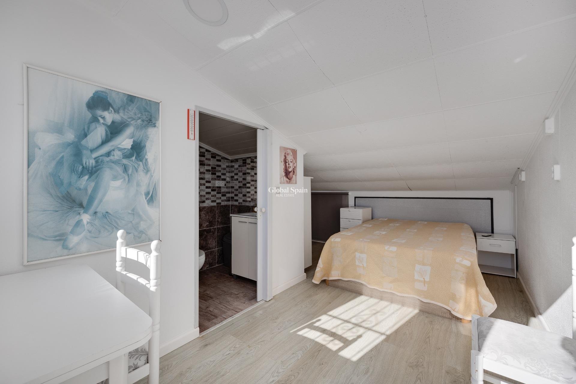 Wiederverkauf - HAUS -
TORREVIEJA - Aguas Nuevas