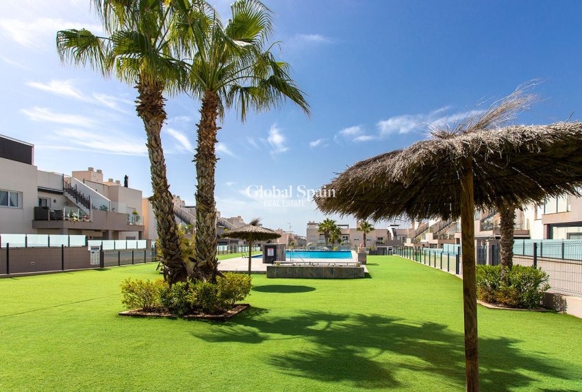 Wiederverkauf - HAUS -
TORREVIEJA - Aguas Nuevas