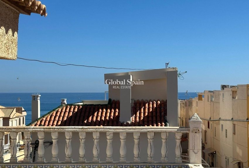 Wiederverkauf - HAUS -
TORREVIEJA - Cabo Cervera
