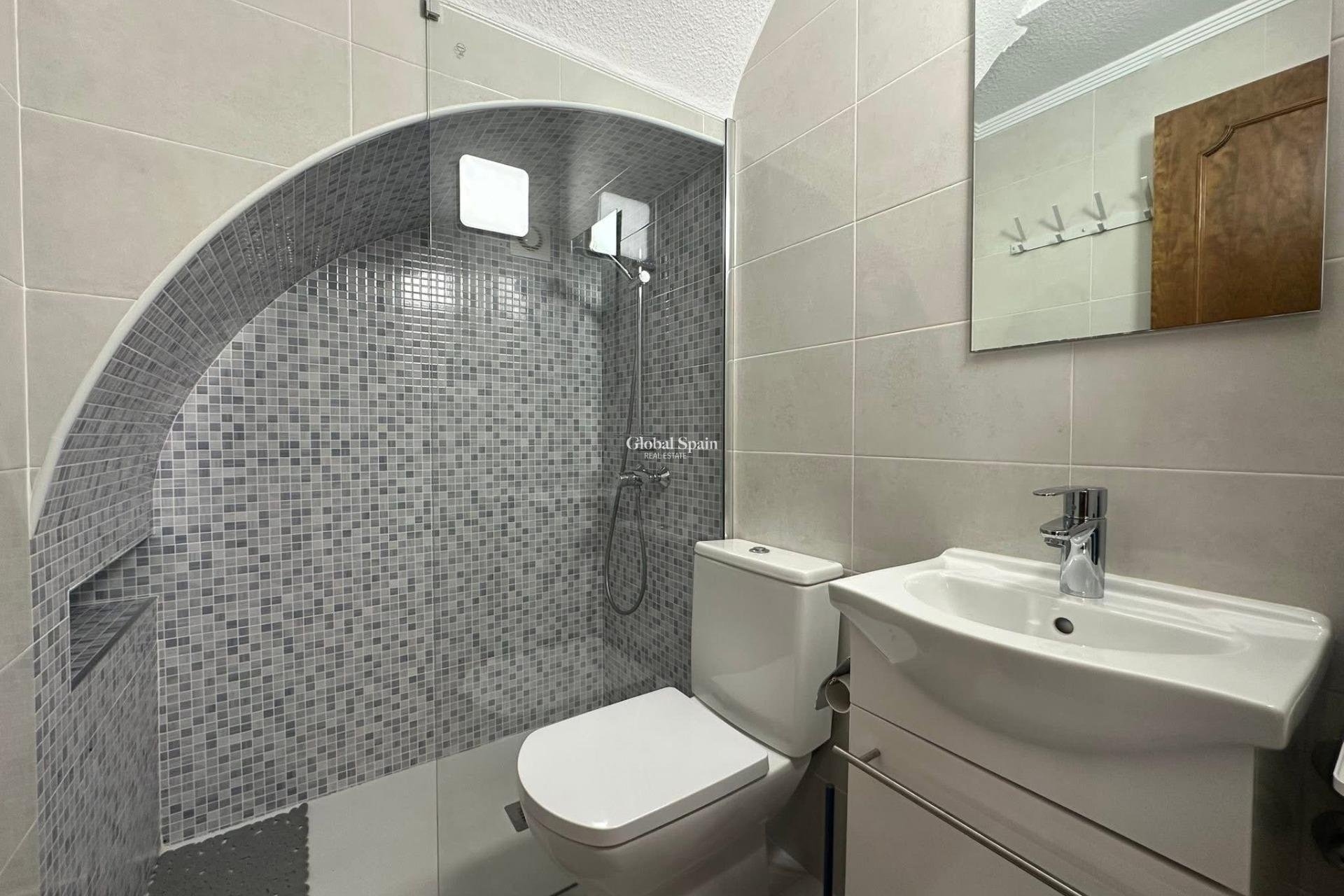 Wiederverkauf - HAUS -
TORREVIEJA - Cabo Cervera