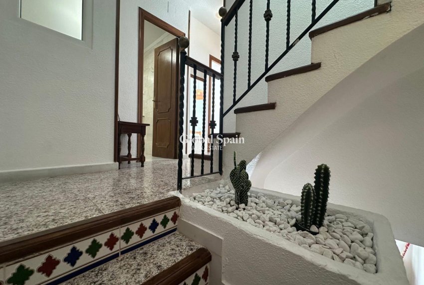 Wiederverkauf - HAUS -
TORREVIEJA - Cabo Cervera