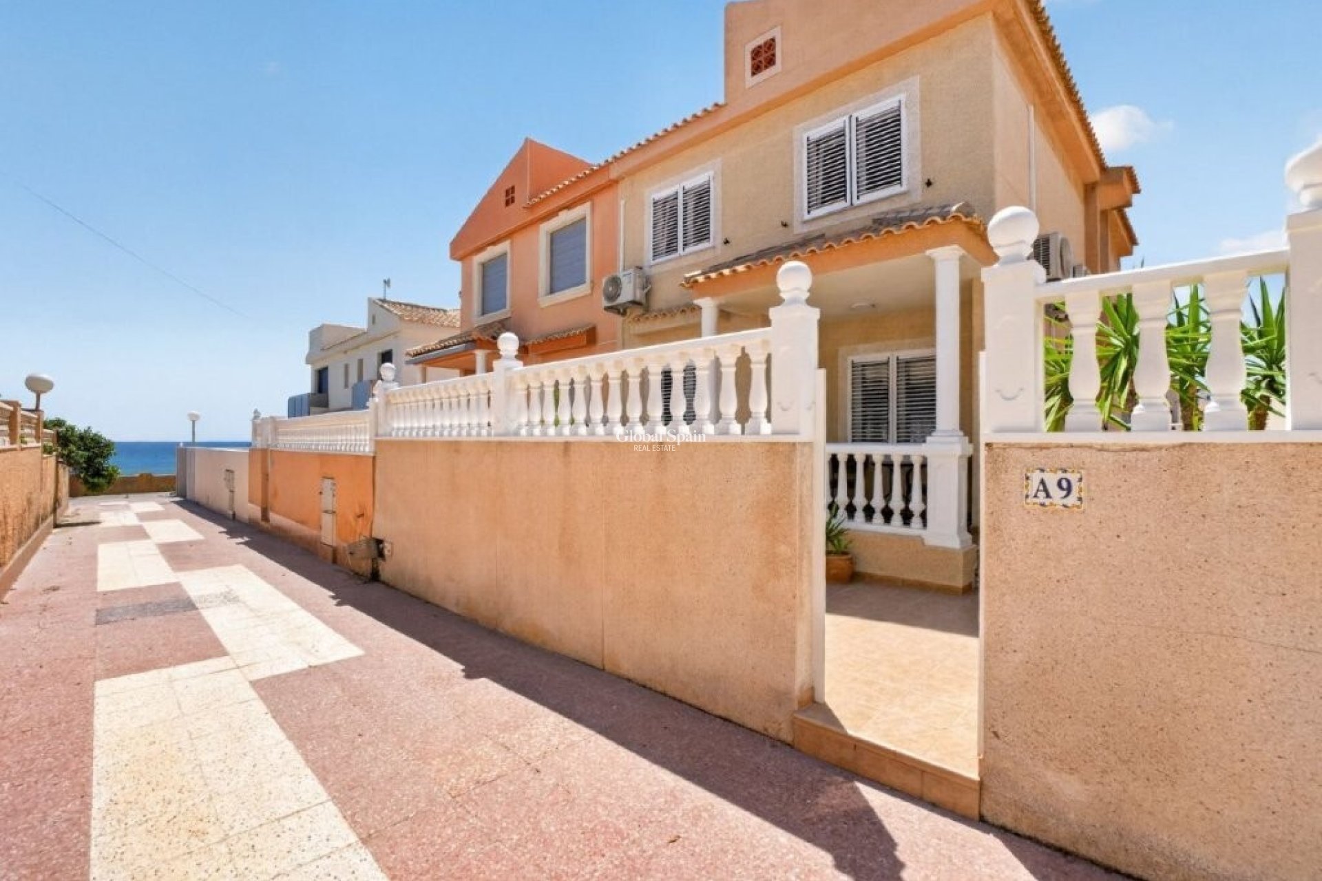 Wiederverkauf - HAUS -
TORREVIEJA - Cabo Cervera