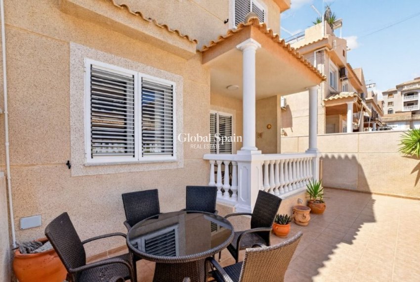 Wiederverkauf - HAUS -
TORREVIEJA - Cabo Cervera