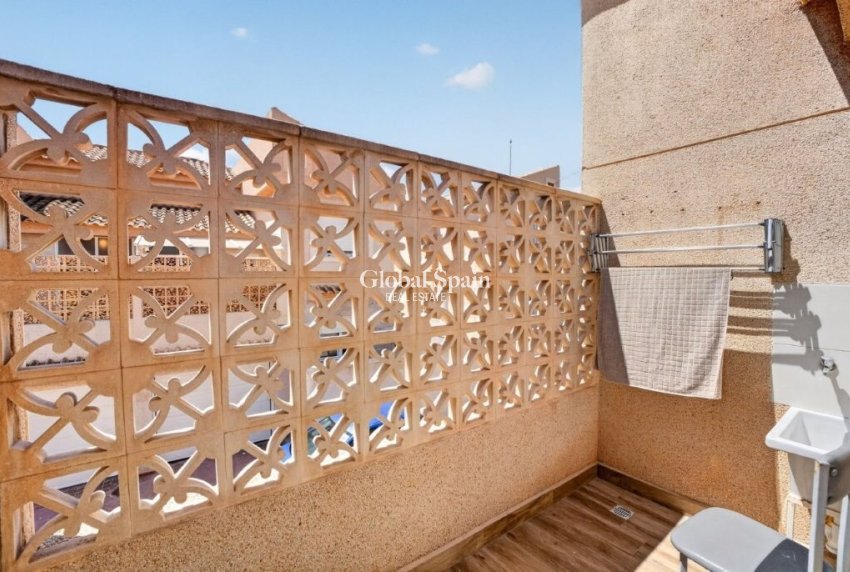Wiederverkauf - HAUS -
TORREVIEJA - Cabo Cervera