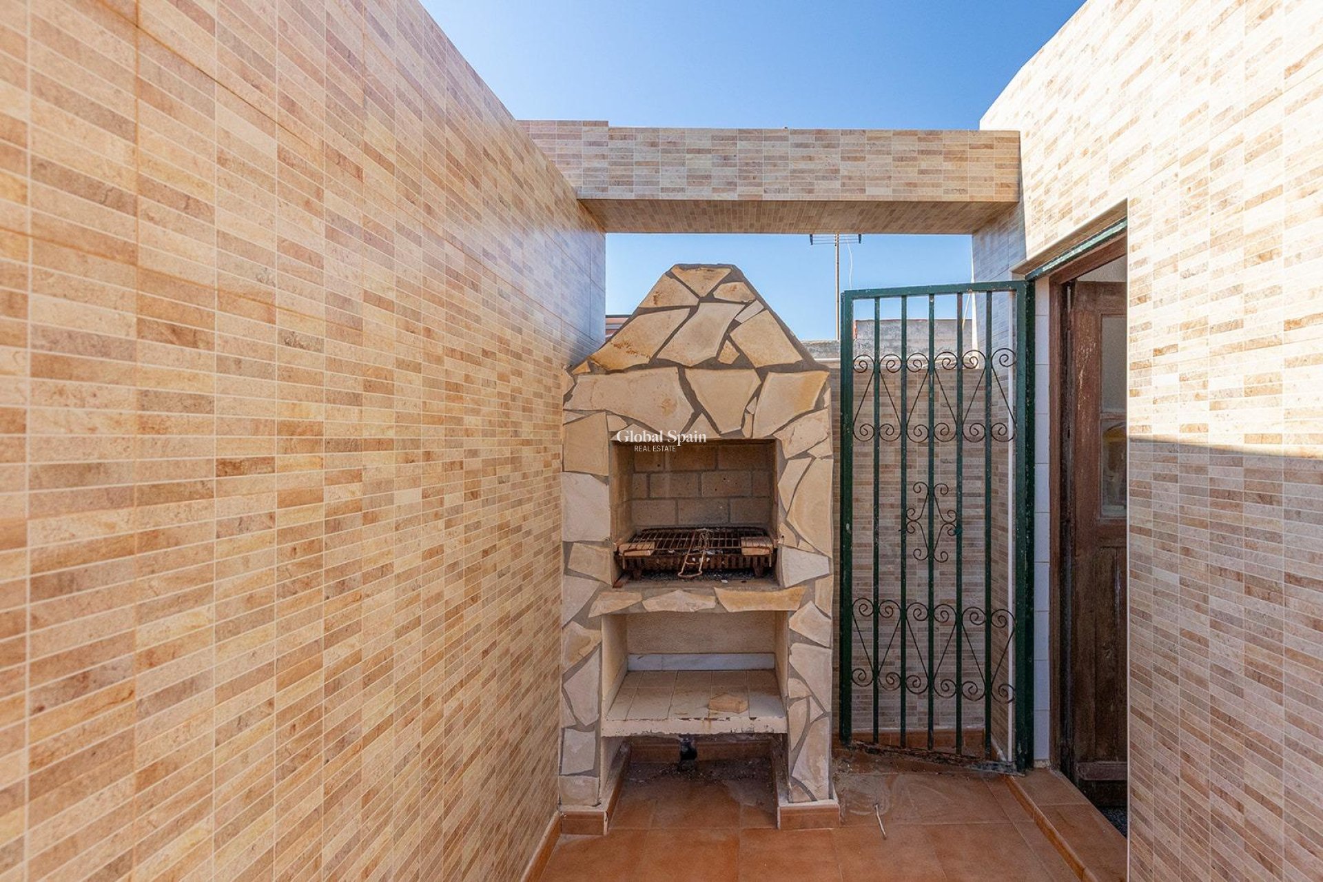 Wiederverkauf - HAUS -
TORREVIEJA - Cala de cabo cervera