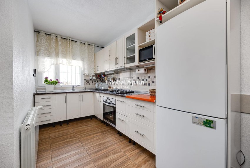 Wiederverkauf - HAUS -
TORREVIEJA - Calas blanca