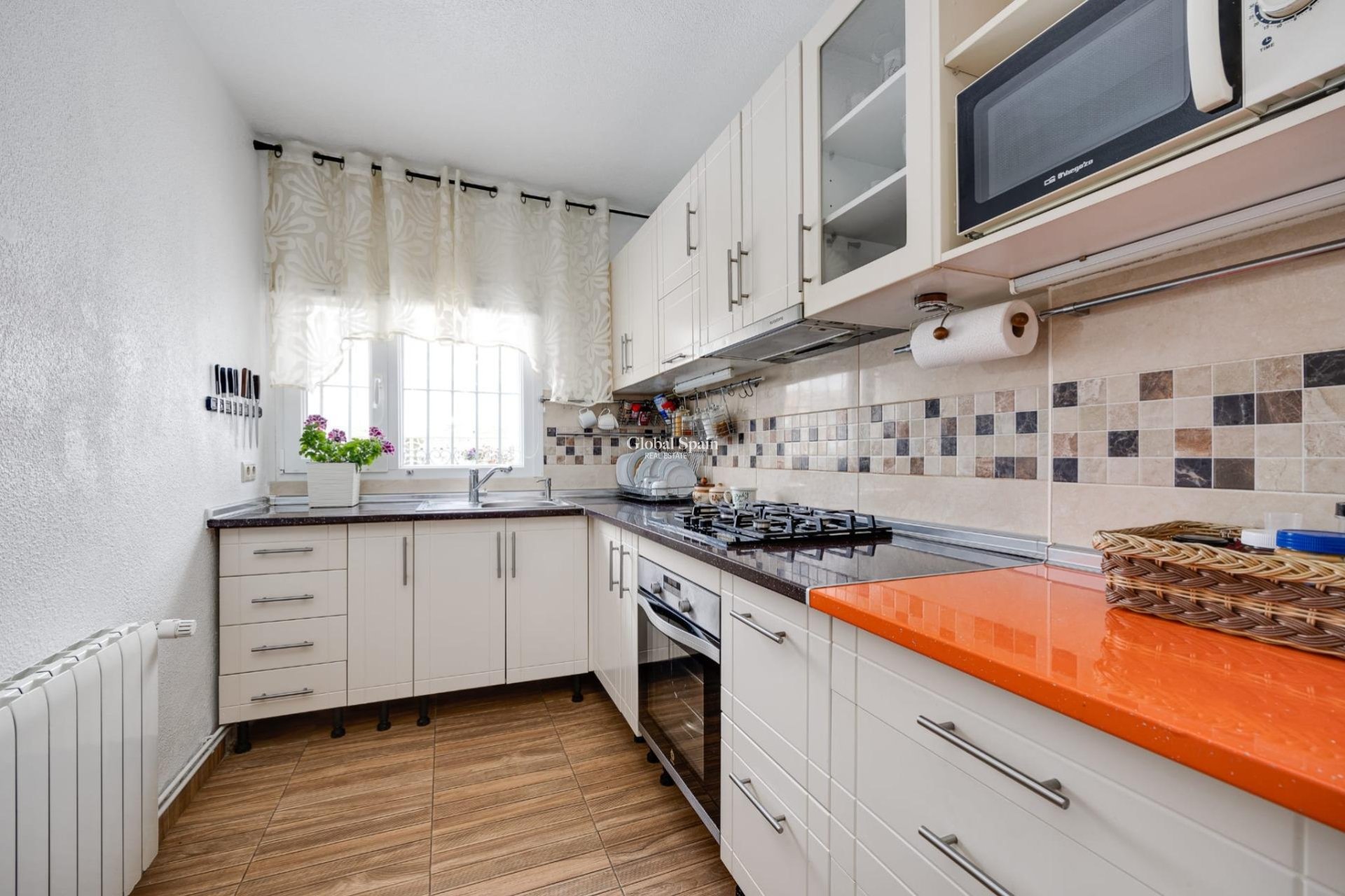 Wiederverkauf - HAUS -
TORREVIEJA - Calas blanca