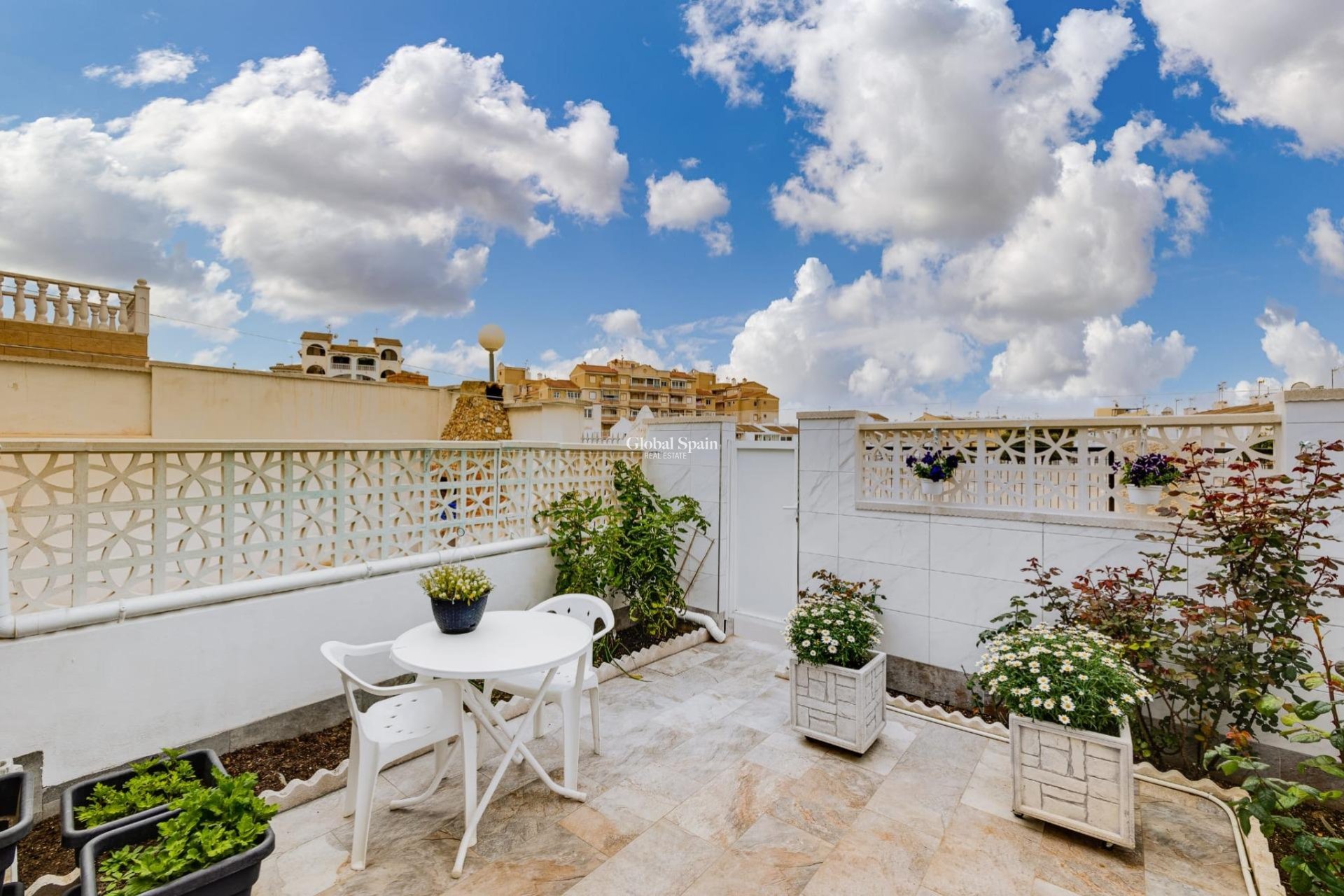 Wiederverkauf - HAUS -
TORREVIEJA - Calas blanca