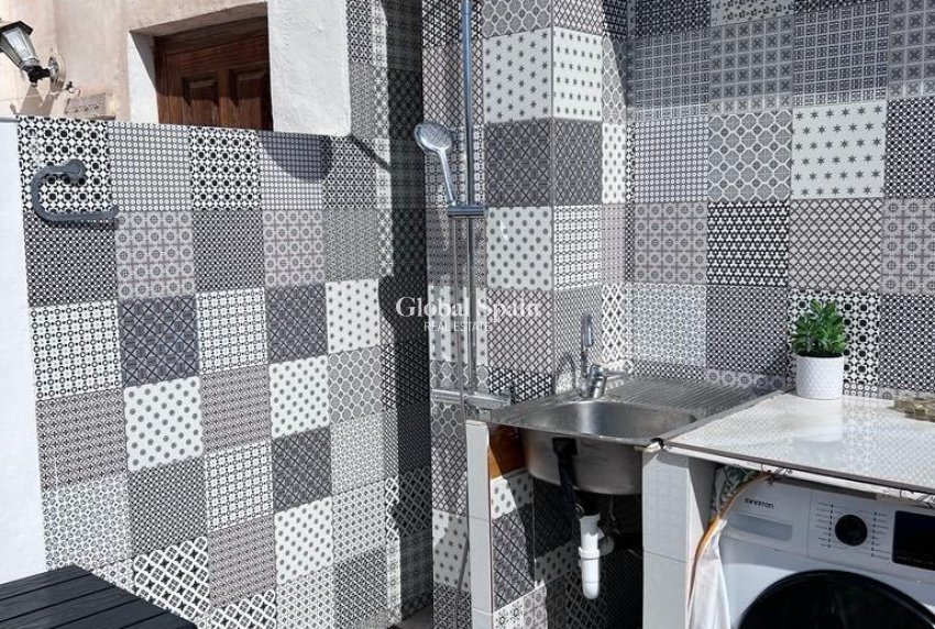 Wiederverkauf - HAUS -
TORREVIEJA - Calas blanca