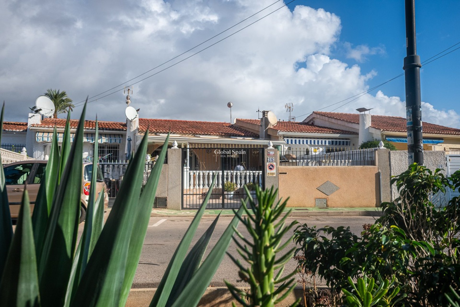 Wiederverkauf - HAUS -
TORREVIEJA - Calas Blancas