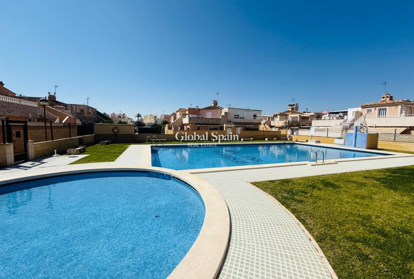 Wiederverkauf - HAUS -
TORREVIEJA - Carrefour