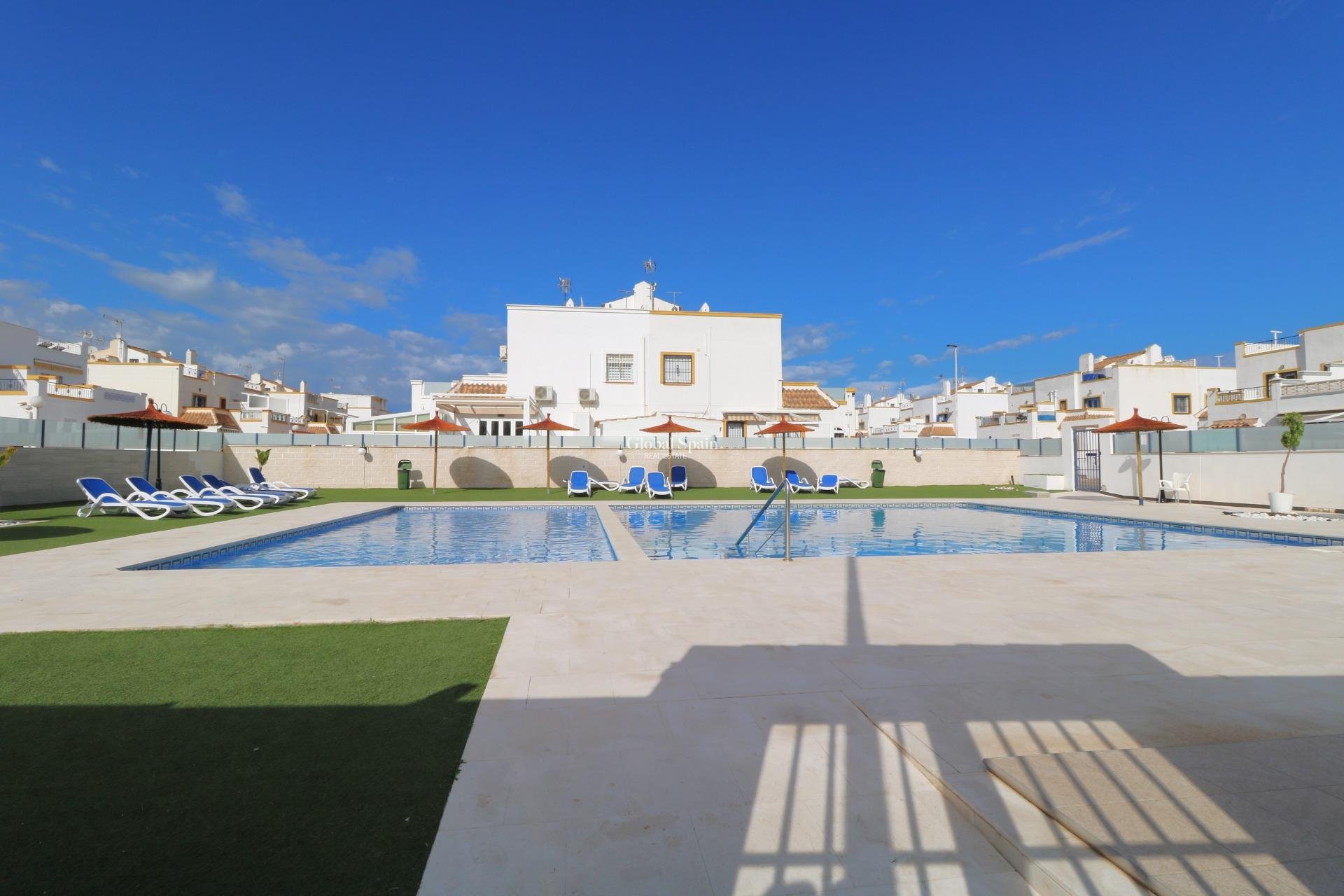 Wiederverkauf - HAUS -
TORREVIEJA - Carrefour