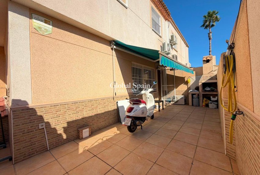 Wiederverkauf - HAUS -
TORREVIEJA - Carrefour