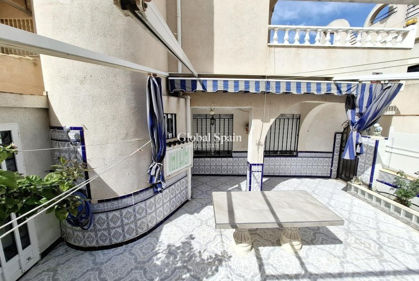 Wiederverkauf - HAUS -
TORREVIEJA - Carrefour