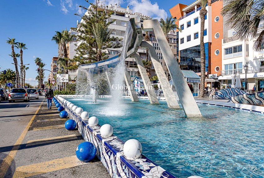 Wiederverkauf - HAUS -
TORREVIEJA - Center