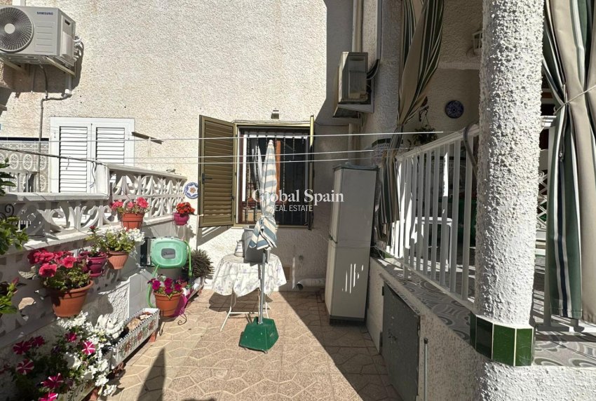 Wiederverkauf - HAUS -
TORREVIEJA - Center