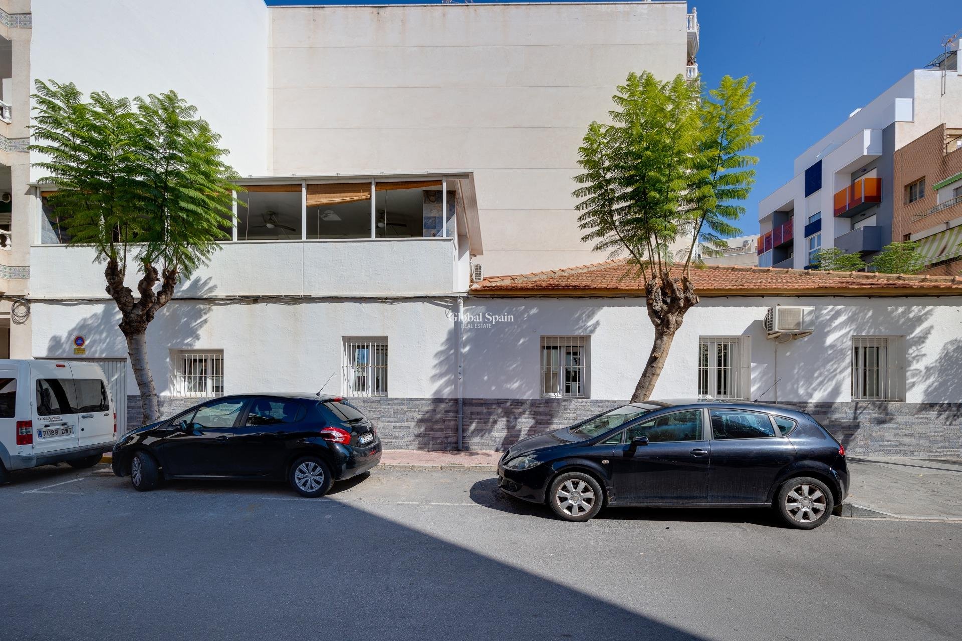 Wiederverkauf - HAUS -
TORREVIEJA - Center