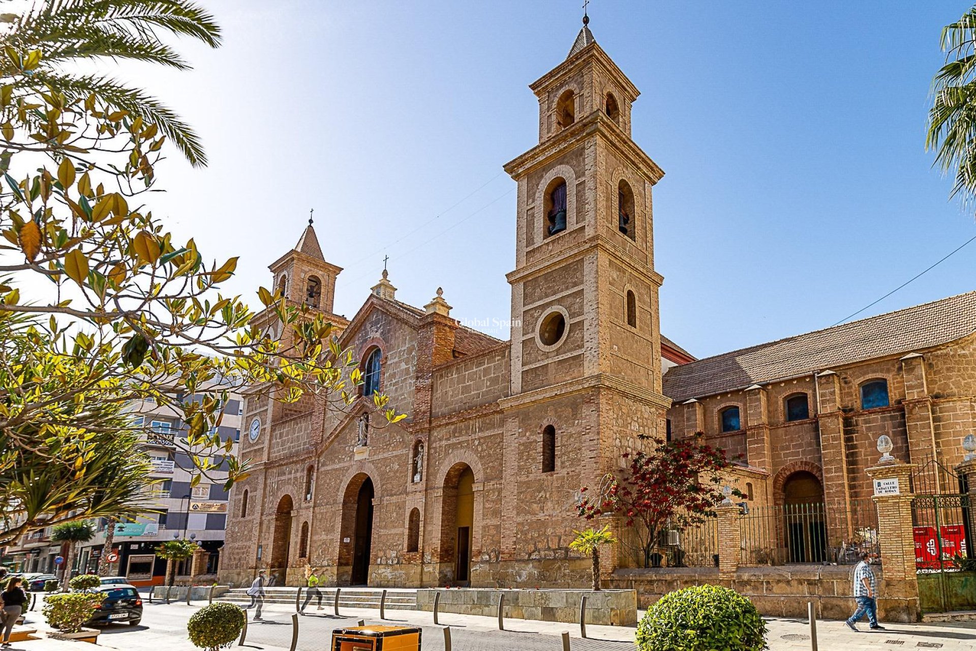 Wiederverkauf - HAUS -
TORREVIEJA - Center