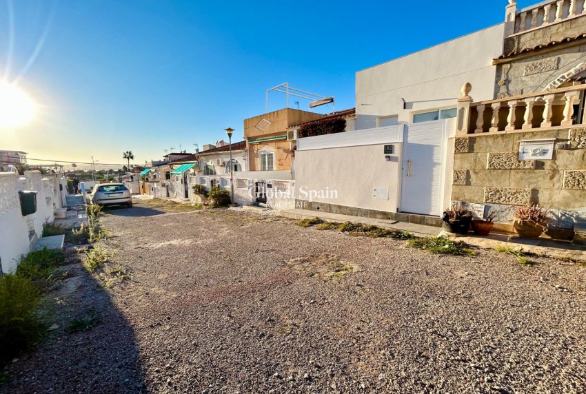 Wiederverkauf - HAUS -
TORREVIEJA - Costa Blanca