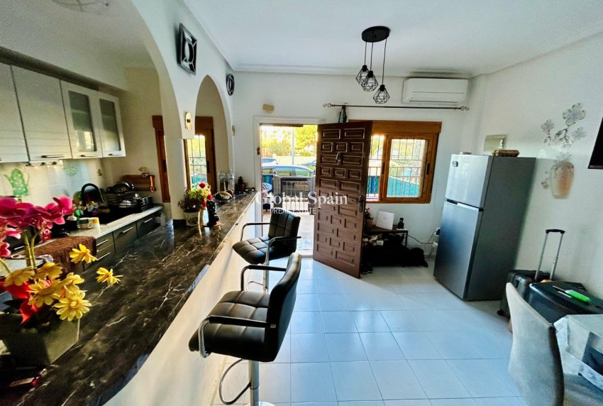 Wiederverkauf - HAUS -
TORREVIEJA - Costa Blanca