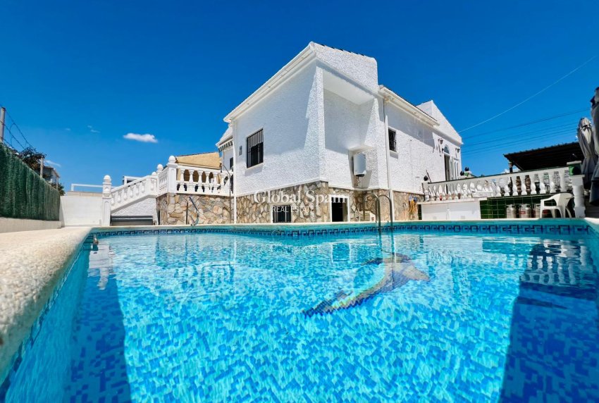 Wiederverkauf - HAUS -
TORREVIEJA - Costa Blanca