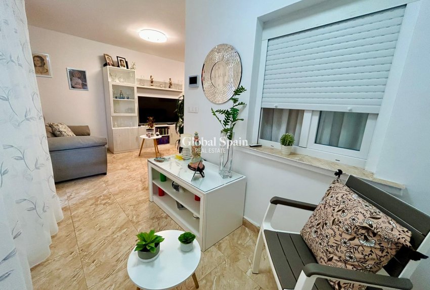 Wiederverkauf - HAUS -
TORREVIEJA - Costa Blanca