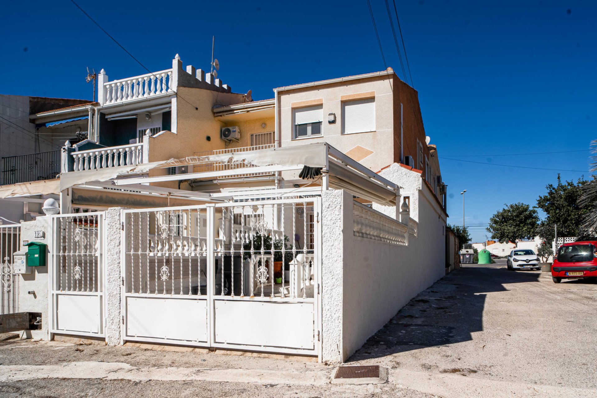Wiederverkauf - HAUS -
TORREVIEJA - Costa Blanca