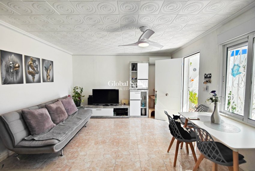 Wiederverkauf - HAUS -
TORREVIEJA - Costa Blanca