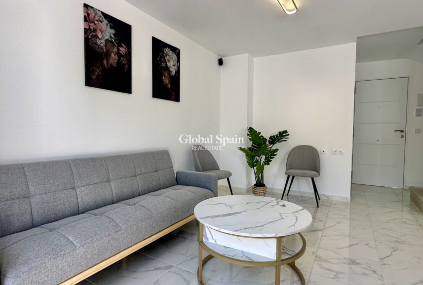 Wiederverkauf - HAUS -
TORREVIEJA - Costa Blanca