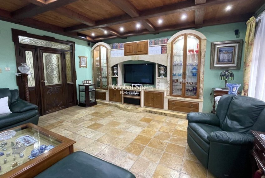 Wiederverkauf - HAUS -
TORREVIEJA - Costa Blanca