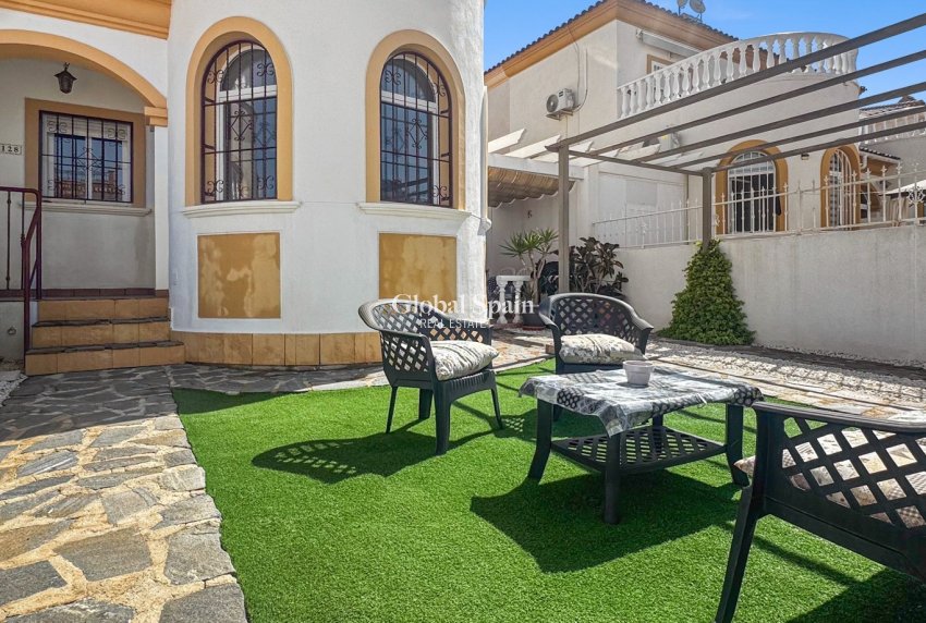 Wiederverkauf - HAUS -
TORREVIEJA - Costa Blanca