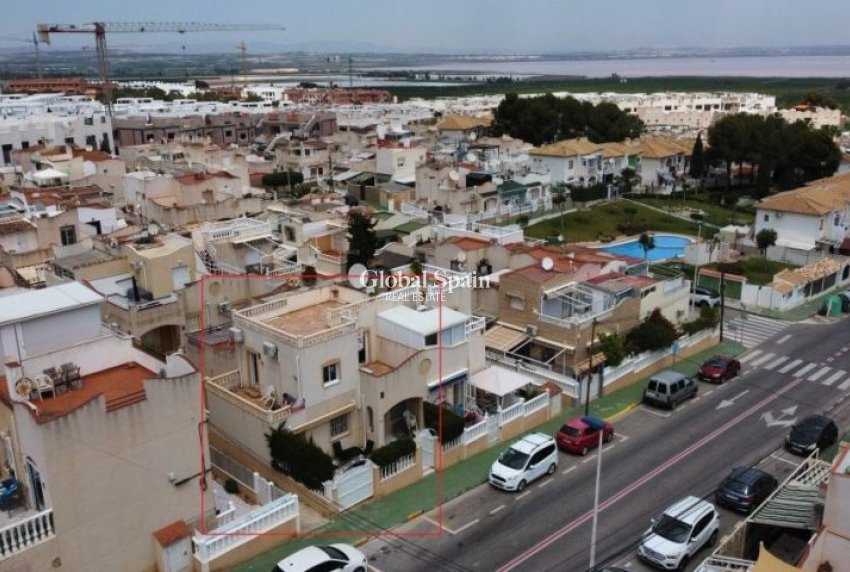 Wiederverkauf - HAUS -
TORREVIEJA - Costa Blanca